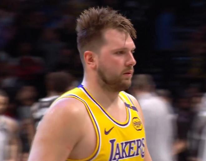 湖人不敌篮网2连败 东契奇空砍22+12+12里夫斯14中3